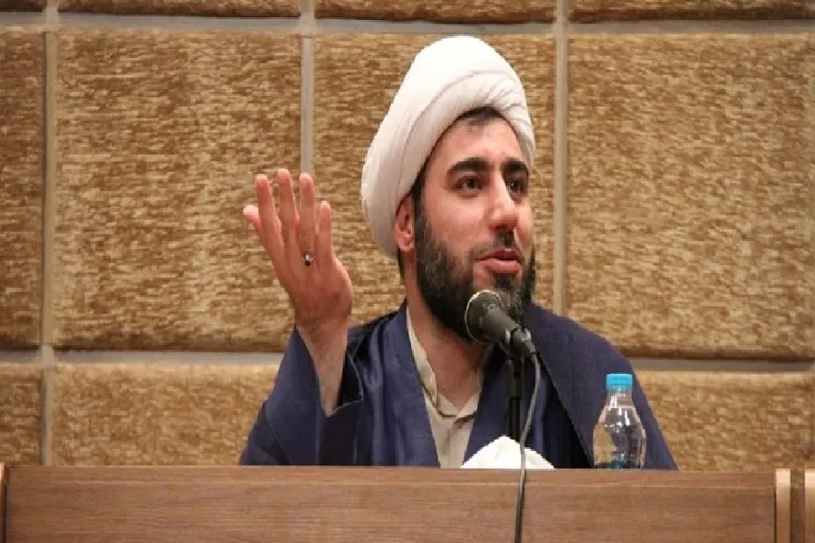 جبهه کفر نمی‌تواند طلیعه نور قرآن را خاموش کند