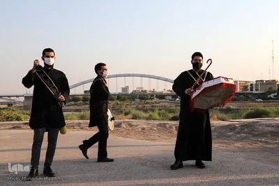 اهتزاز پرچم ۲۰۰ متری «یا حسین(ع)» در اهواز