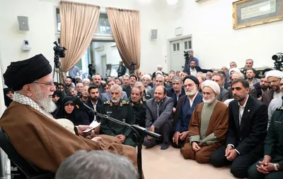 دیدار دست اندرکاران برگزاری کنگره بزرگداشت ۲۴ هزار شهید استان اصفهان با رهبرمعظم انقلاب