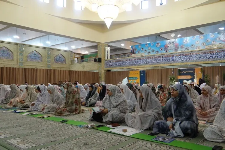 برگزاری اعمال ام داوود در مسجد دانشگاه تبریز