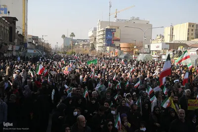 راهپیمایی شیرازی ها بر علیه اغتشاشگران
