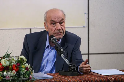 رضا داوری اردکانی