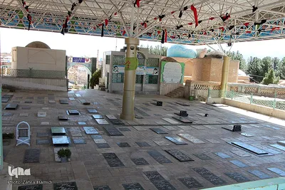 خفته در خاک؛ زنده در افلاک
