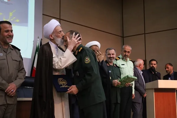 آیین تکریم و معارفه مدیرکل حفظ آثار و نشر ارزش های دفاع مقدس مازندران