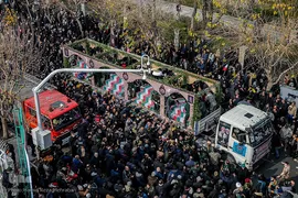 تشییع آلاله‌های گمنام در معراج الشهدای تهران