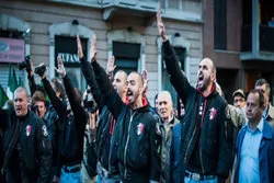 Schlag gegen rechte Terrorzelle – Zwölf Festnahmen