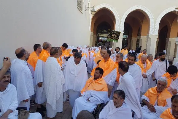 کاروان وحدت و ایثار، لباس احرام به تن کرد