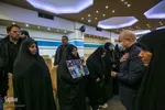 دیدار رئیس مجلس شورای اسلامی با خانواده شهدای حرم شاهچراغ(ع)