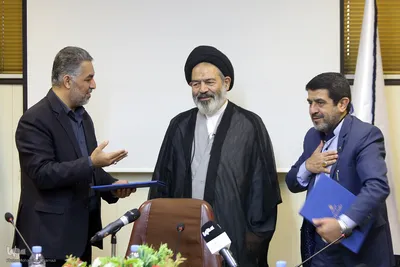 حجت الاسلام والمسلمین سید عبدالفتاح نواب، نماینده ولی فقیه در امور حج و زیارت صبح امروز از خبرگزاری ایکنا بازدید کردند.