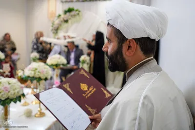 مراسم عقد زوجین در جوار حرم حضرت شاهچراغ(ع)