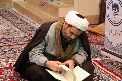کرسی تلاوت قرآن کریم همزمان با هفته قرآن در ملایر‎‎