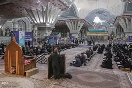 مراسم نثار تاج گل و تجدید بیعت جامعه قرآنی با آرمان‌های امام خمینی(ره) و مقام معظم رهبری