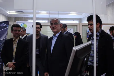 بازدید نصرالله جهانگرد معاون وزیر ارتباطات ازاولین نمایشگاه کسب و کارهای موفق در فضای مجازی