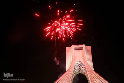 نورافشانی در میدان آزادی تهران در شب عید بزرگ غدیر