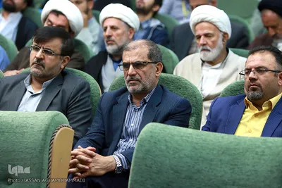 همایش «نقد روش‎شناسی تاریخ نگاری انقلاب اسلامی»