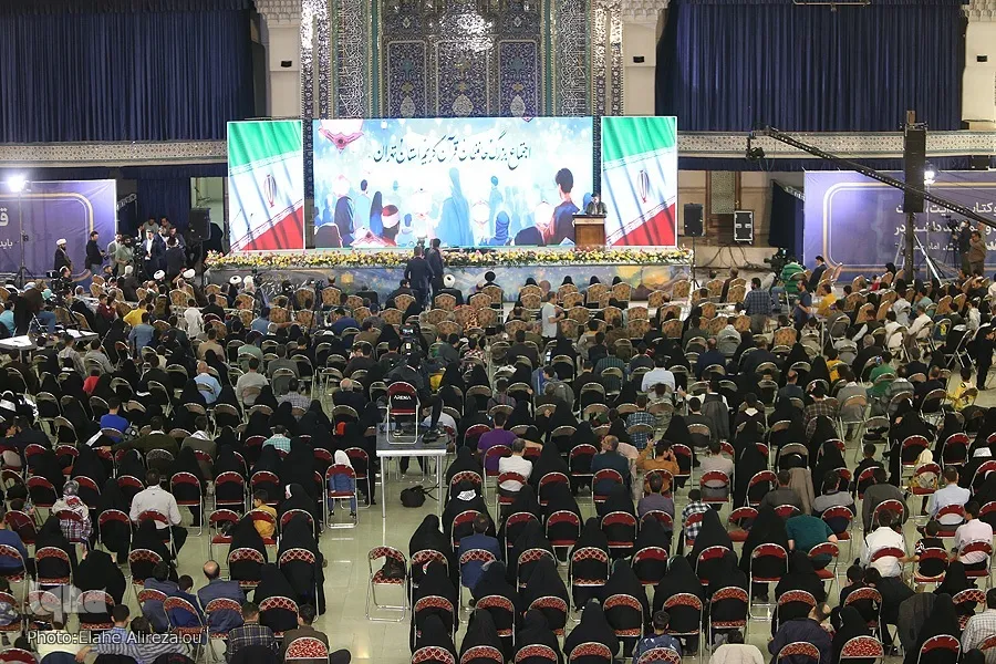 حضور حافظان مؤسسه مهد قرآن در همایش بزرگ حافظان قرآن تهران