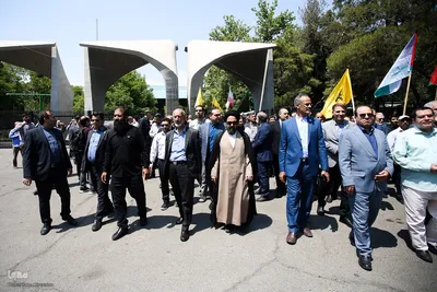 تجمع دانشگاهیان دانشگاه تهران در حمایت از خیزش دانشجویان دانشگاه‌های آمریکا