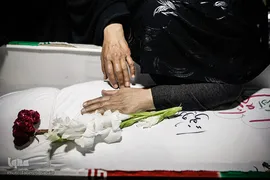 وداع با پیکر شهید محمد رونقی پس از ۲۹ سال
