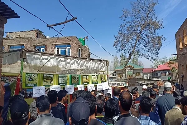 مشارکت کشمیری‌ها در کمک به سیل‌زدگان ایران