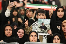 دیدار هزاران نفر از دانش‌آموزان و دانشجویان با رهبر انقلاب