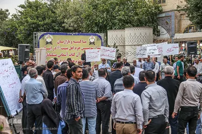 تجمع کسبه و بازاریان شیراز در محکومیت قرآن‌سوزی در کشورهای سوئد و دانمارک