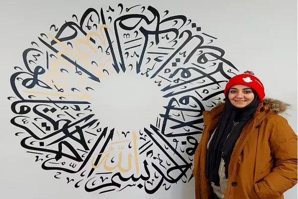 Kanada’da bir camii Kur’an sanatçısının hatlarıyla güzelleşti