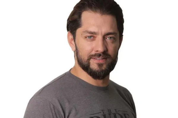 حراج آثار «خانه خوبان» با اجرای بهرام رادان