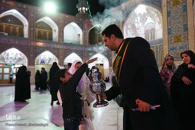 حرم فاطمه معصومه(س) در شب میلاد امام علی(ع)