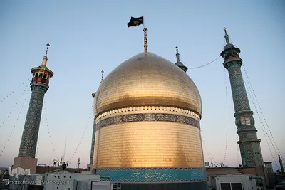 آیین تعویض پرچم حرم در شب وفات حضرت معصومه (سلام الله علیها)