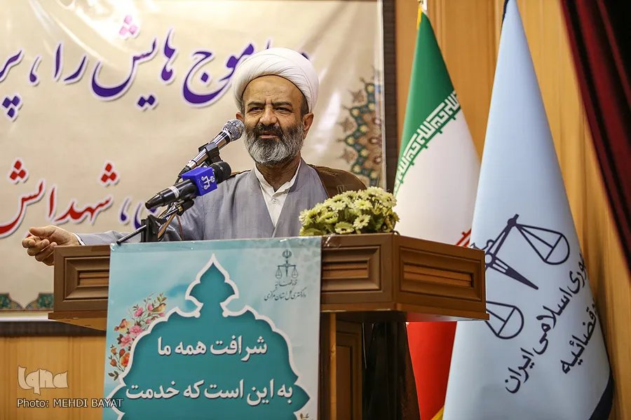 اصل در مجموعه قضایی قرآن است