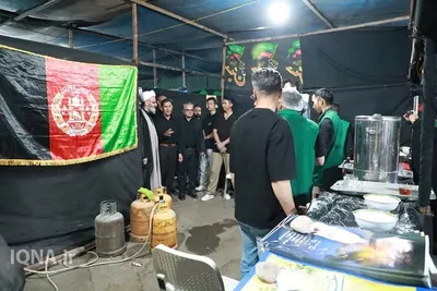 بازدید نماینده رهبر معظم انقلاب در استان سمنان از مواکب خدمت‌رسان به عزاداران شرکت کننده در مراسم تشییع رهبر شهید انقلاب 