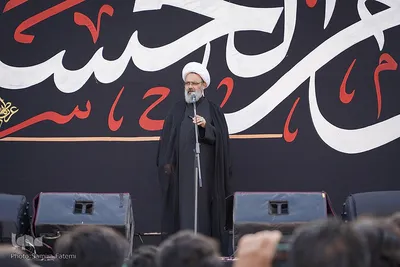 میدان امام حسین (ع) اصفهان؛ میعادگاه عاشقان حسین (ع) در عصر عاشورا