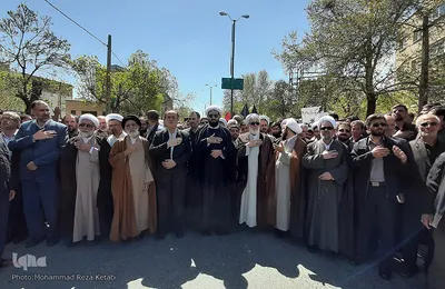 تشییع پیکر طلبه شهید همدانی حجت الاسلام مصطفی قاسمی