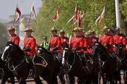 An Amince Wa Mata 'Yan Sanda Musulmi A Canada Su Saka Lullubi