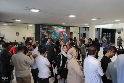 حضور هنرمندان پای صندوق‌های رأی‎