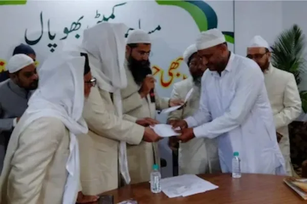 بھوپال مساجد کمیٹی نے ائمہ و موذنین کی مالی معاونت کے لئے اٹھایا بڑا قدم