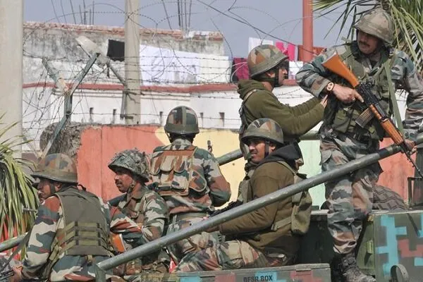 هند ۱۲۵ هزار نظامی به جامو و کشمیر اعزام کرد