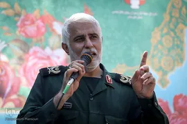 تشییع شهید گمنام با حضور دانش‌آموزان در اهواز