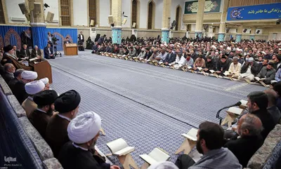 دیدار شرکت‌کنندگان مسابقات بین‌المللی قرآن کریم با رهبر معظم انقلاب