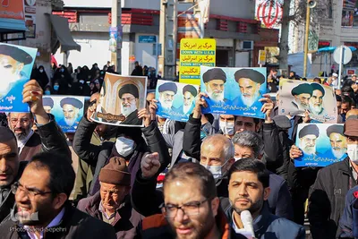 راهپیمایی مردم ملایر در پی اهانت نشريه فرانسوی به مرجعیت