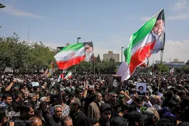 بدرقه رئیس جمهور شهید تا خانه ابدی توسط خراسانی‌ها