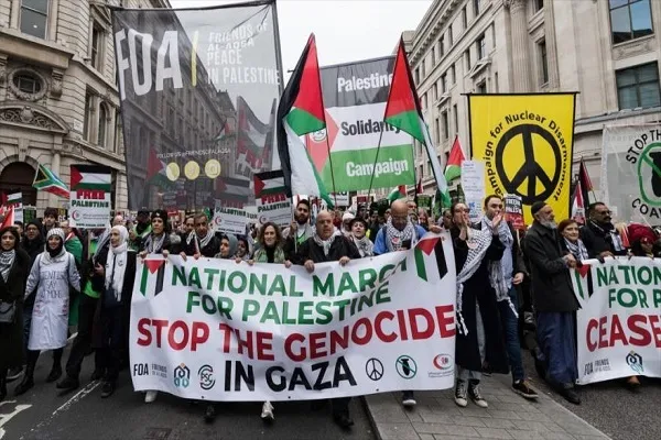 Médica británica arrestada por criticar a Israel y apoyar a Palestina