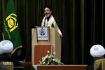 نشست حجت‌الاسلام والمسلمین سید عبدالفتاح نواب، نماینده ولی فقیه در امور حج و زیارت با روحانیون کاروان های حج و زیارت استان فارس