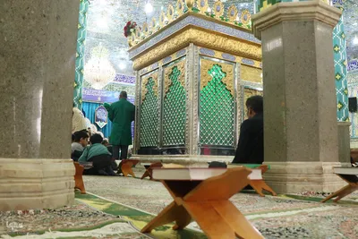 جزءخوانی قرآن در امامزاده سیدنصرالله(ع) یزد‎