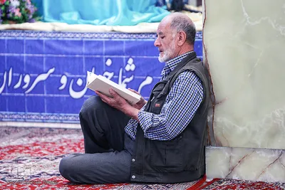 مراسم جزء خوانی قرآن کریم در حرم امام زاده حسن (ع)
