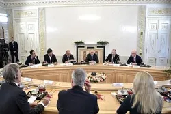 پیوٹن کا انجیل، قرآن اور تورات پڑھنے کی سفارش