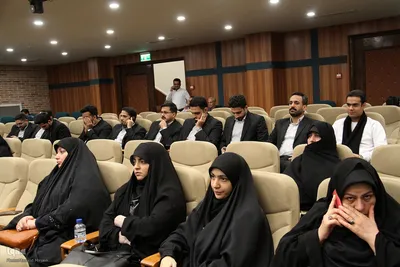 رونمایی از تفسیر «بصائر» در یزد‎