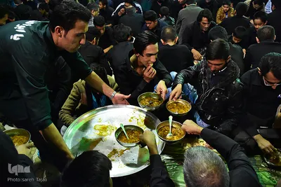 آبگوشت متنجنه غذای نذری در کرمان