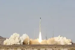 Iran Berhasil Luncurkan Satelit Militer Kedua ke Orbit