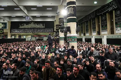 مراسم عزاداری شب شام غریبان حسینی(ع) در حسینیه امام‌خمینی(ره)